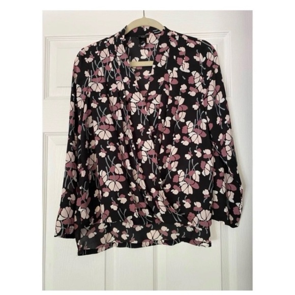 Ann Taylor Tops - ANN TAYLOR Floral Blouse